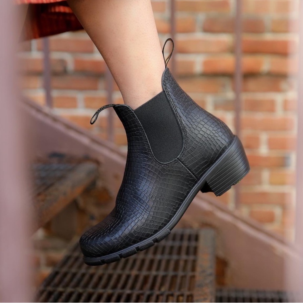 Blundstone #2162 womens crocodile heel black boot 6.5